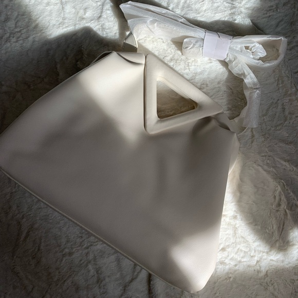 Handbag ๐ - Picture 2 of 12